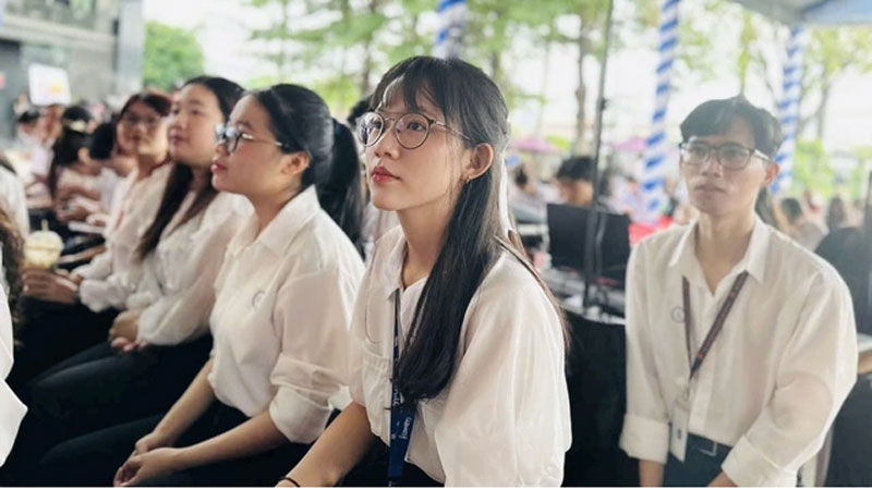 Tuyển sinh ĐH 2025: Ngoài sức khỏe và sư phạm, pháp luật cũng có quy định riêng