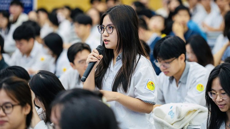 Chủ biên Chương trình Ngữ văn gợi ý học sinh cách làm bài đạt điểm cao