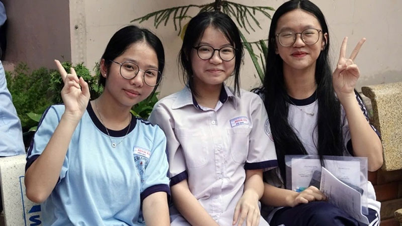 Chấm thi lớp 10 TP.HCM: Đã có điểm 10 môn toán, tiếng Anh