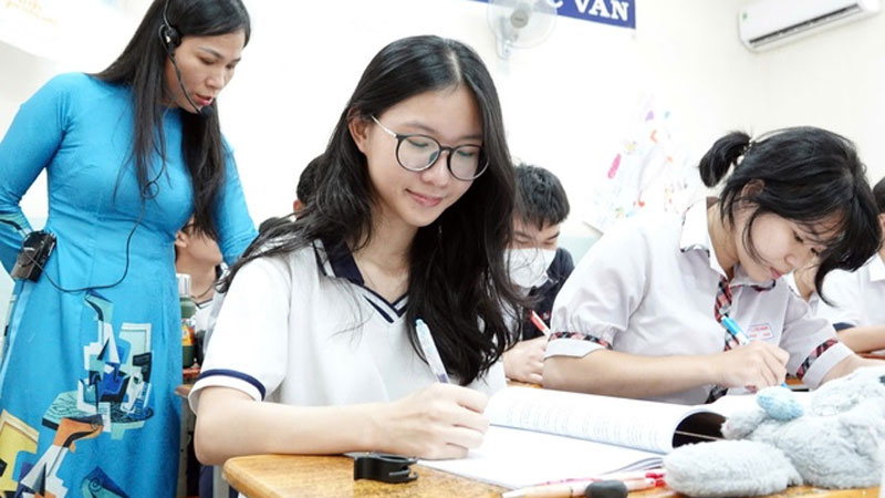 Thi tốt nghiệp THPT 2025: 4 chú ý khi làm bài môn văn