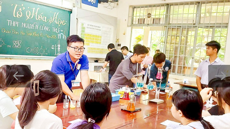 Tư vấn chọn tổ hợp: Giúp học sinh chọn môn phù hợp ở lớp 10
