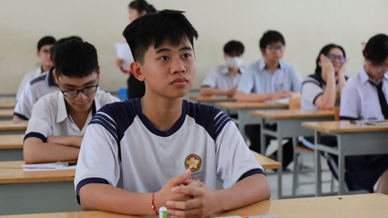 Điều kiện thực hiện thi tốt nghiệp THPT trên máy tính từ năm 2027