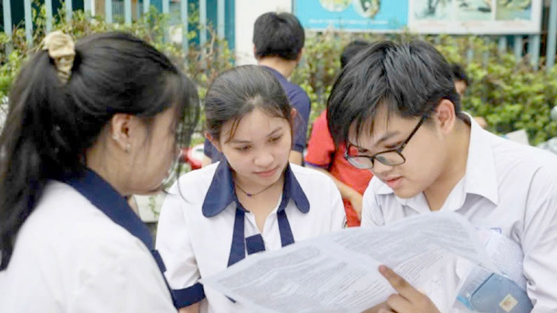 Mưa điểm 10 thi tốt nghiệp THPT, nhưng điểm chuẩn dự kiến giảm