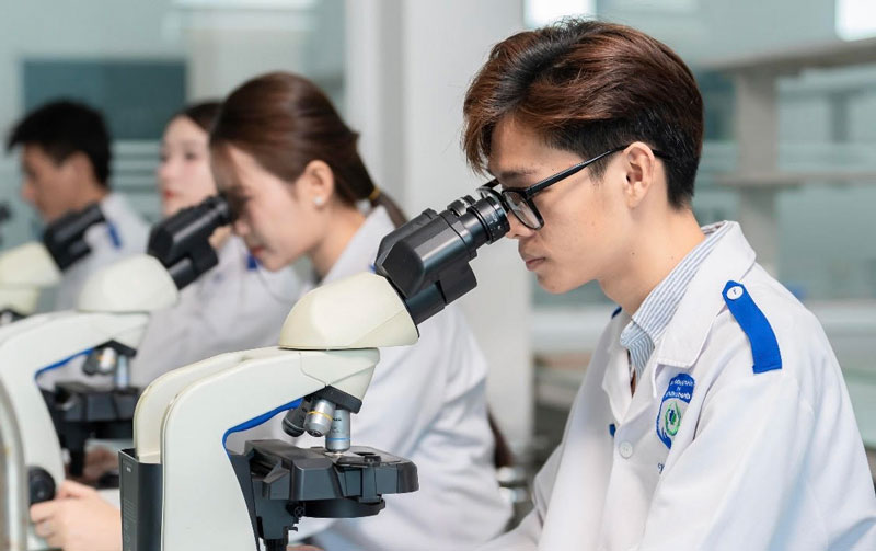 Nhiều đại học công bố điểm sàn 15 cho phương thức xét điểm thi tốt nghiệp THPT