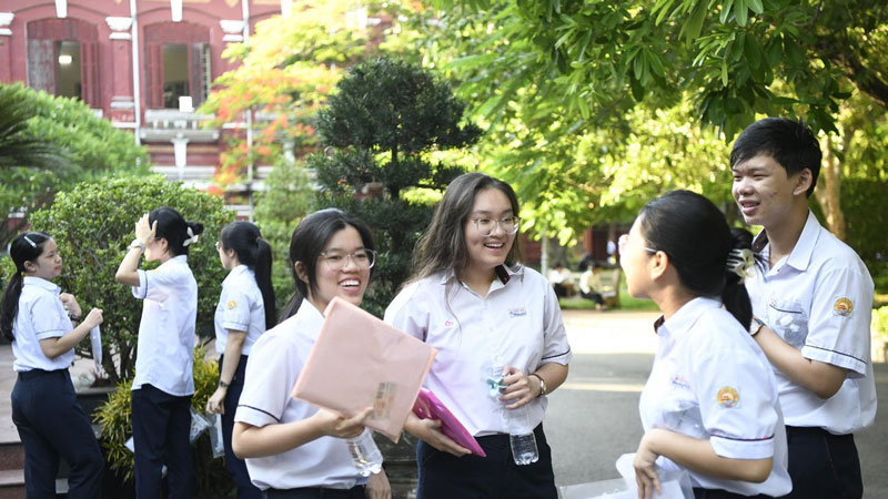 Sự thật phía sau 15.000 điểm 10: Phổ điểm 2025 phản ánh điều gì?
