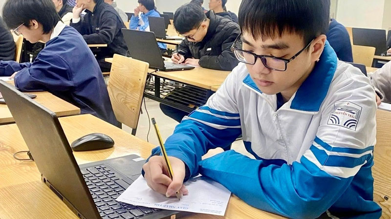 Đại học Bách khoa Hà Nội quy đổi điểm chuẩn tuyển sinh ra sao?