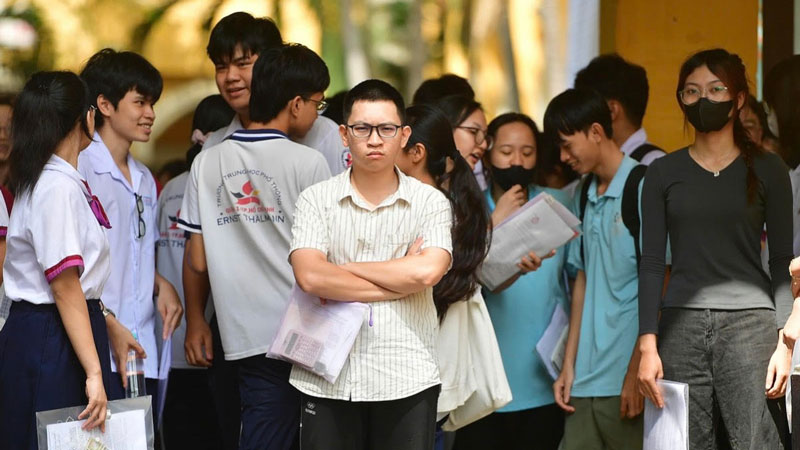 Đại học lo thiếu sinh viên, hạ sâu điểm sàn