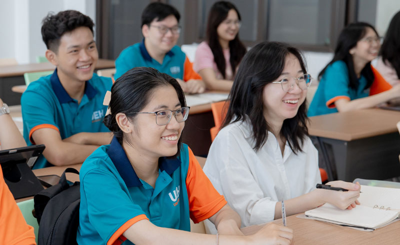 Đại học Kinh tế TP.HCM lấy điểm sàn từ 20 điểm