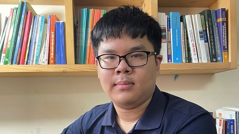 Nam sinh từ quê vào phố giành huy chương Toán quốc tế
