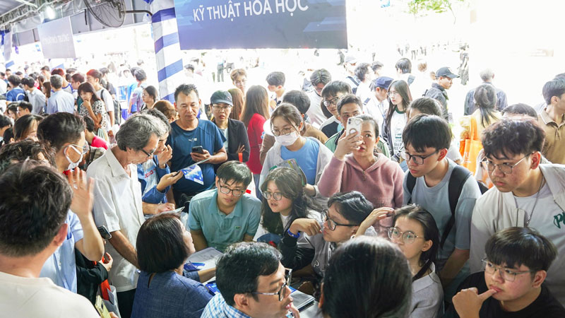 Học bổng đại học khủng, làm sao để chọn đúng?