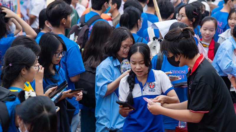 Bỏ điểm sàn, thay bằng dự báo điểm chuẩn đại học sẽ đỡ khó cho thí sinh?