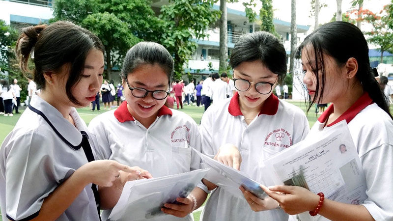 Những ngành, trường nào dự đoán điểm chuẩn từ 25 trở lên?