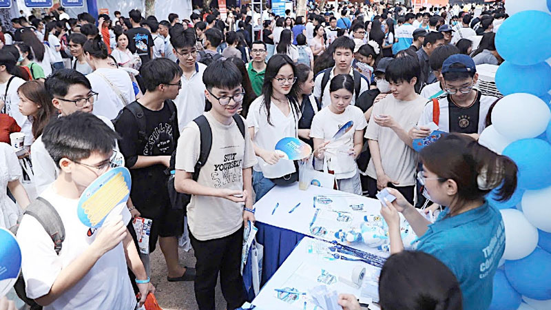 Vì sao số nguyện vọng xét tuyển đại học năm nay tăng kỷ lục?