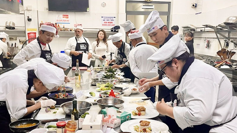 Chật vật tuyển sinh trung cấp