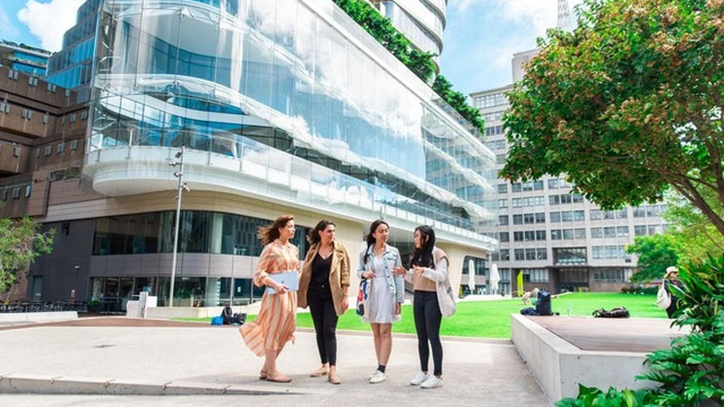 ĐH Úc tạm dừng tuyển mới trăm khóa học, du học sinh Việt có ảnh hưởng?