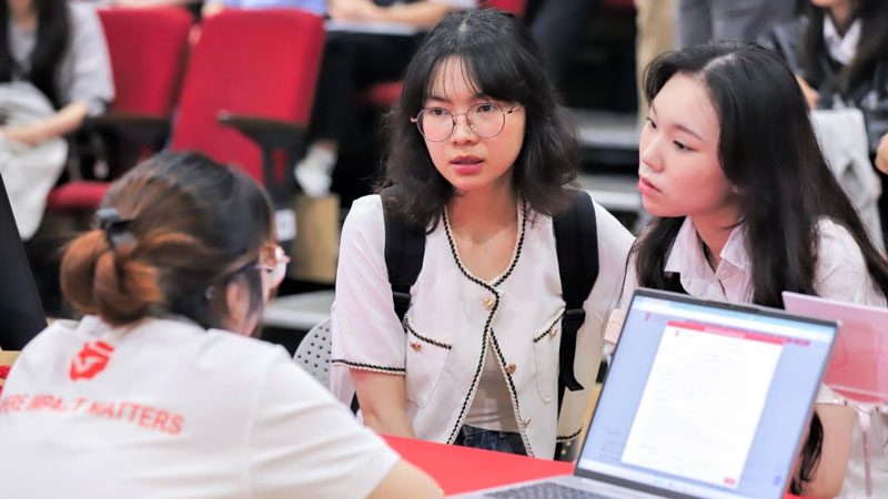 Tuyển sinh đại học năm 2025: Nhiều sự cố làm khổ thí sinh