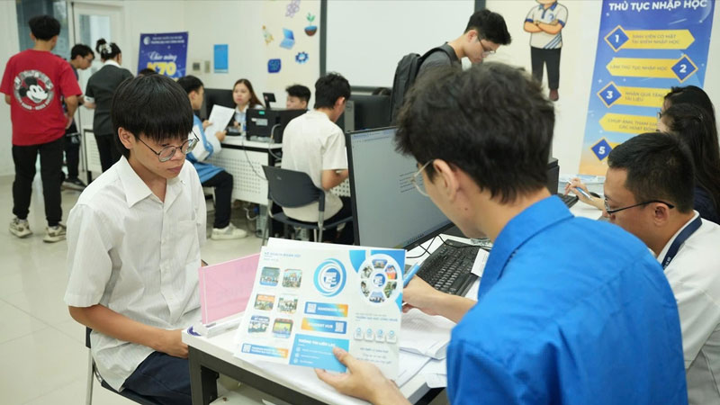 Tuyển sinh đại học 2025: Nhiều thí sinh mắc kẹt