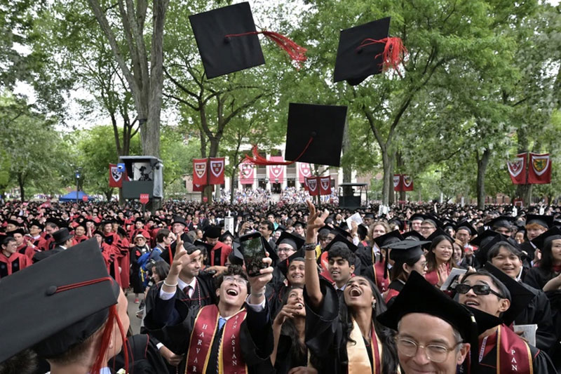 Mỹ dự kiến siết thời hạn lưu trú với sinh viên quốc tế