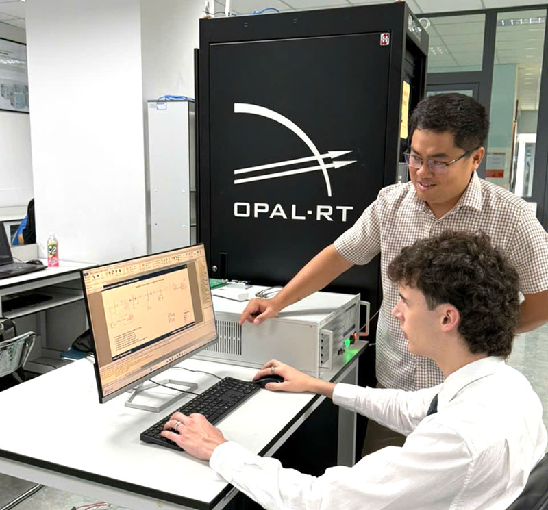 Sinh viên Pháp đến TP.HCM thực tập nhờ... tra Google