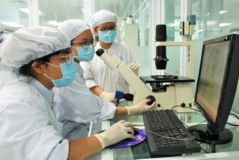 Loạt trường đại học cần tuyển hàng trăm tiến sĩ, trả lương chục triệu/tháng