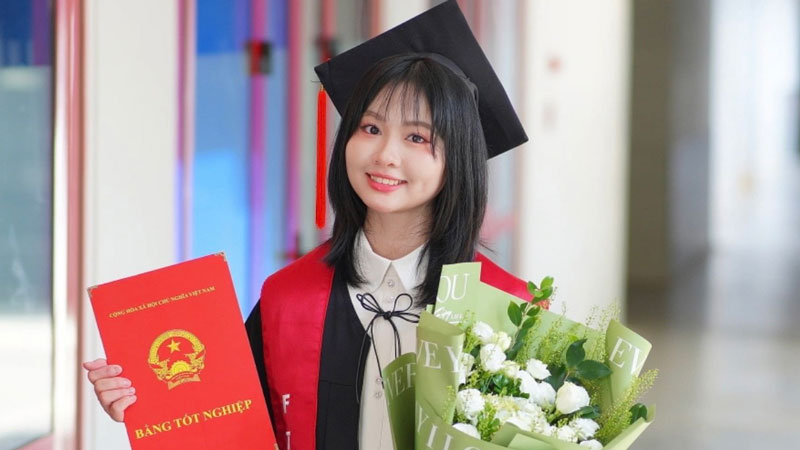 Thủ khoa Ngoại thương với 143 tín chỉ điểm tuyệt đối