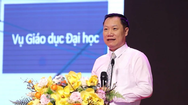 Điểm chuẩn đại học 2025 nhìn chung giảm sâu, các ngành STEM và sư phạm tăng