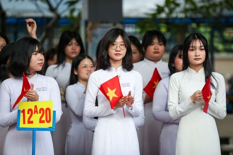 Nên giữ hay bỏ phương thức xét tuyển ĐH bằng điểm học bạ?