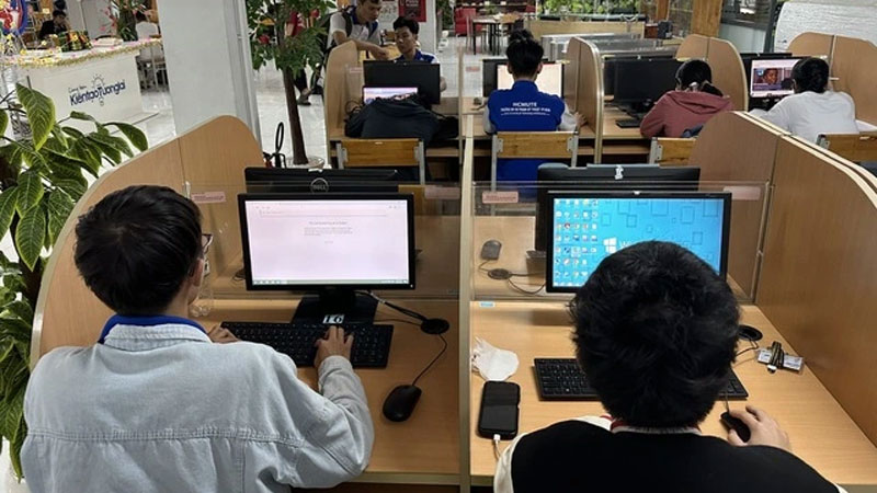 Trường ĐH Sư phạm kỹ thuật TP.HCM thưởng tiền mặt cho sinh viên có chứng chỉ ngoại ngữ