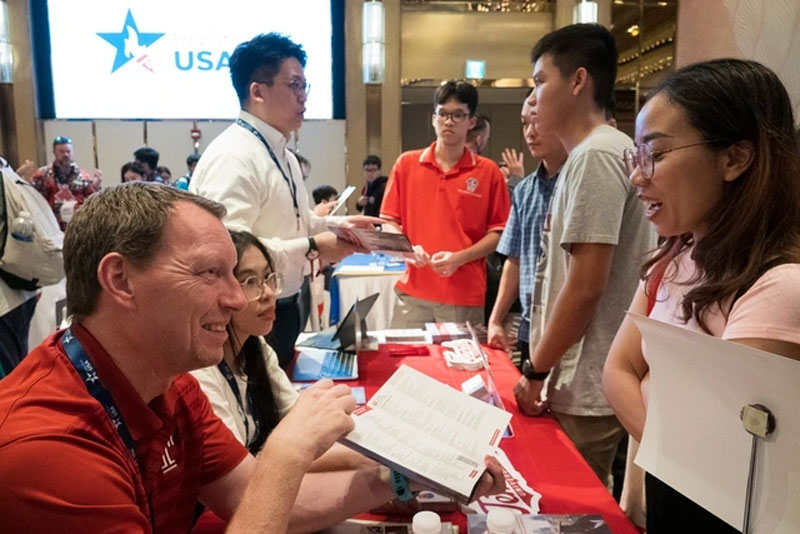 ĐH Mỹ rộng cửa tuyển người Việt, nhiều trường mở học bổng riêng, thêm hỗ trợ