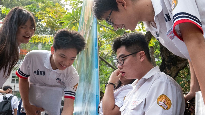 Phổ cập THPT: Tuyển sinh lớp 10 nên thi hay xét?