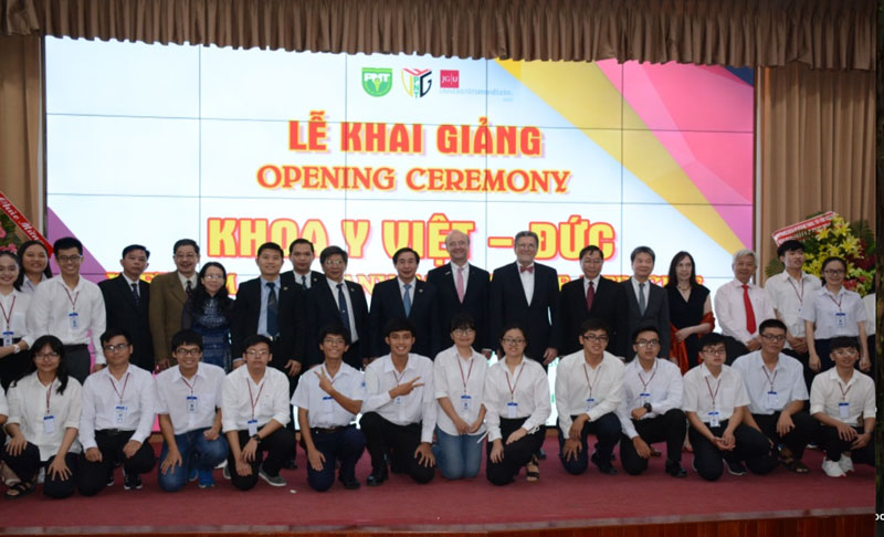 Trường ĐH Y khoa Phạm Ngọc Thạch bị đột ngột chấm dứt chương trình đào tạo hợp tác Y Việt - Đức