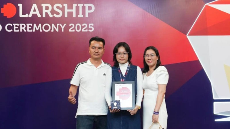 Ám ảnh nợ nần, nữ sinh bứt phá giành học bổng toàn phần đại học quốc tế