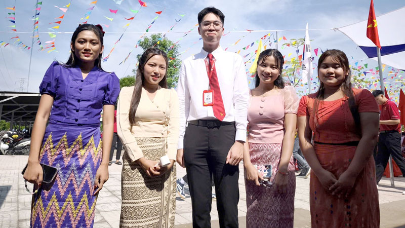 Sinh viên Đông Nam Á đổ sang Việt Nam học cao đẳng, trung cấp