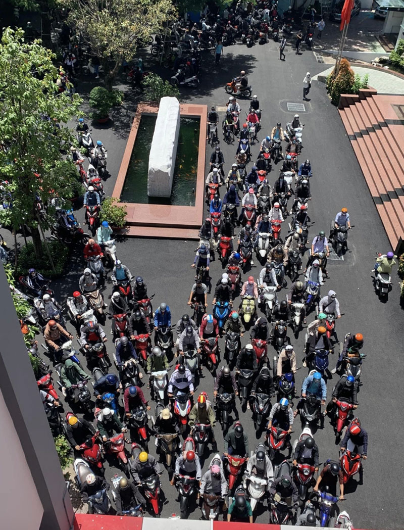 Trường muốn giờ học từ 6h30, kéo dài tiết học, SV tranh cãi ăn sáng và làm thêm kiểu gì?