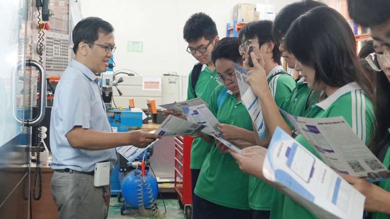 Tuyển sinh đại học 2026: Trường công bố sớm, thí sinh chủ động