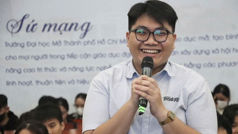 AI lên ngôi, sinh viên học cách trả lời Tôi là ai như thế nào?