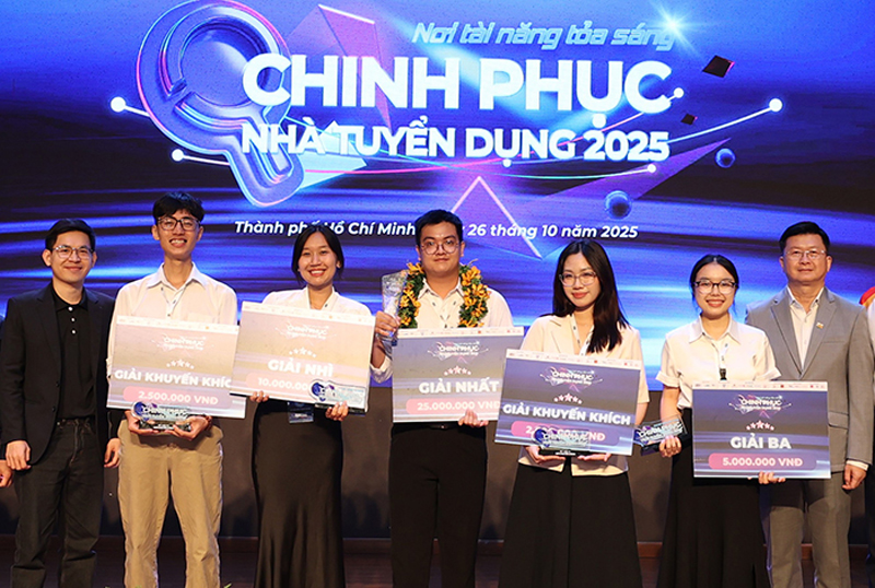 Hơn 3.000 việc làm cho sinh viên, người lao động trong ngày hội do ĐH Kinh tế TP.HCM tổ chức