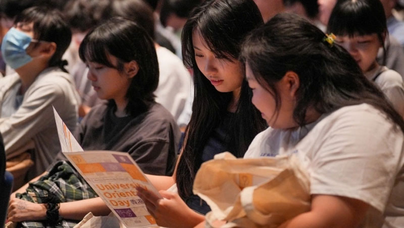 Du học sinh Hong Kong vỡ mộng vì tìm việc