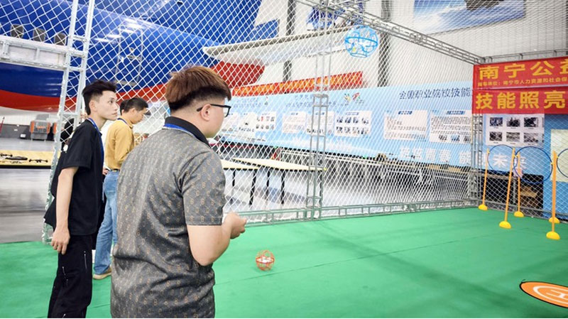 Sinh viên Việt Nam học xe năng lượng mới, UAV tại Trung Quốc