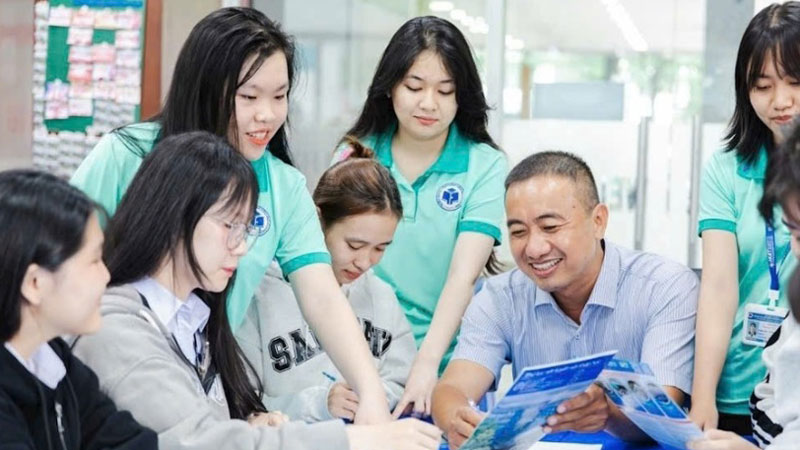 Ngoại ngữ trong trường đại học: Tín chỉ hay chứng chỉ quốc tế?