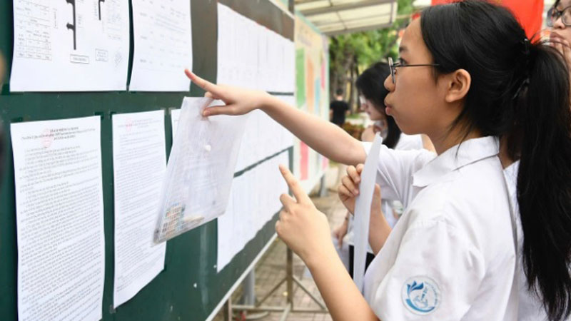 Hà Nội lùi lịch thi vào lớp 10 đến cuối tháng 6/2026: Học sinh và nhà trường chịu thêm áp lực?