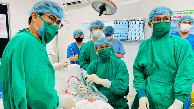 Bác sĩ nội trú khác bác sĩ chuyên khoa như thế nào?