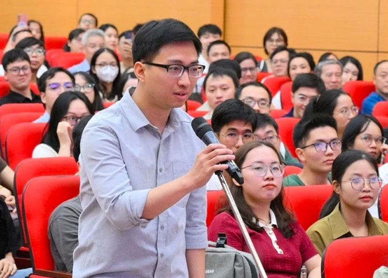 Bác sĩ nội trú khác bác sĩ chuyên khoa như thế nào?