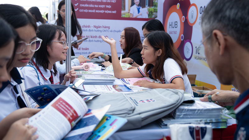 Ngày hội Cùng bạn quyết định tương lai 2026: đồng hành cùng học sinh trước những thay đổi của mùa tuyển sinh 2026