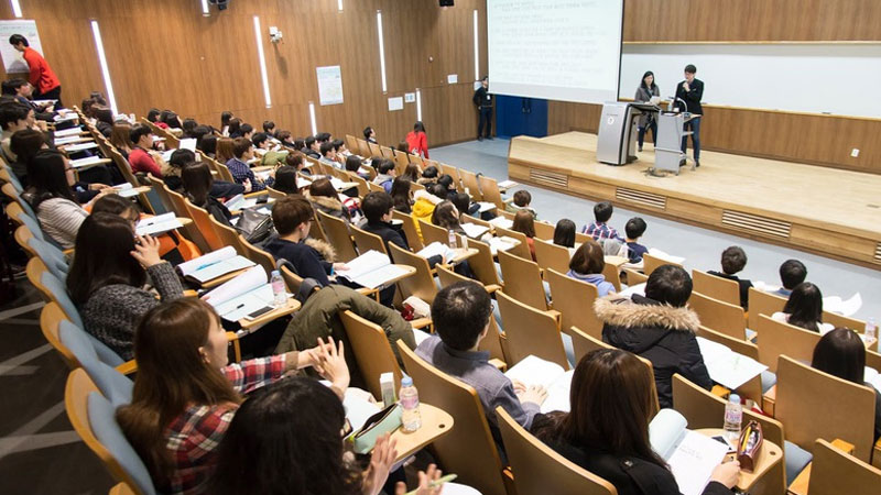 Trường hợp nào được xóa hoặc miễn chi phí bồi hoàn học bổng và chi phí đào tạo?