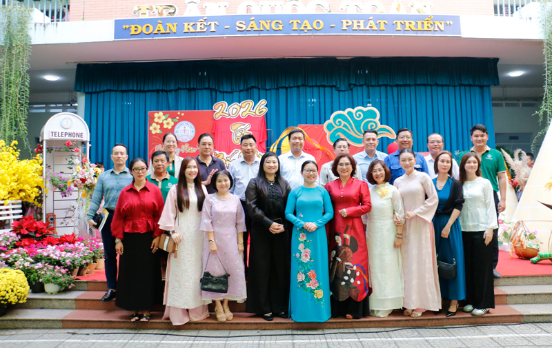 Giáo dục toàn diện học sinh thông qua lễ hội Xuân