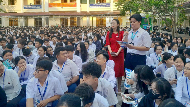 Khoảng trống giữa giảng đường và thị trường lao động Việt