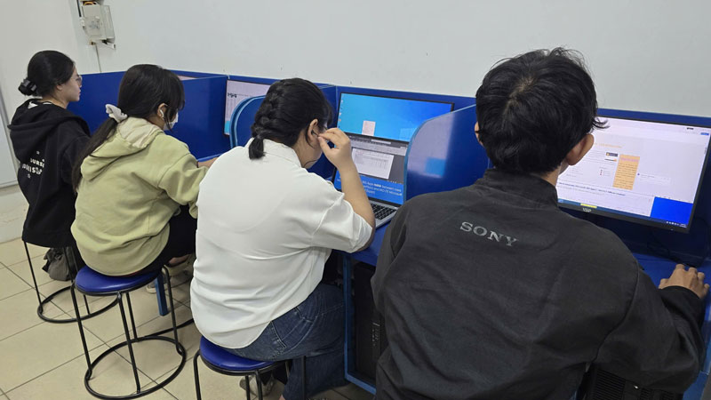 Sinh viên Trường ĐH Nguyễn Tất Thành vào chung kết Quốc gia MOSWC 2026