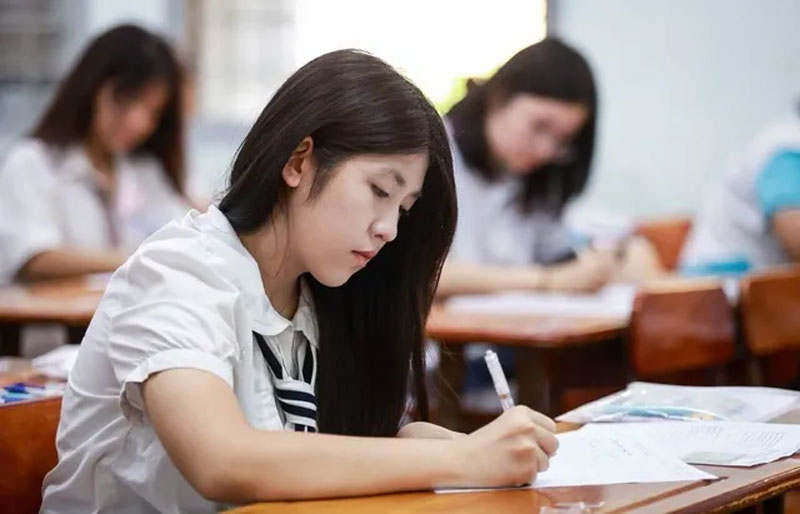 Hướng dẫn chấm ngữ văn tốt nghiệp THPT 2026: Thí sinh xuất sắc có thể bị điểm thấp