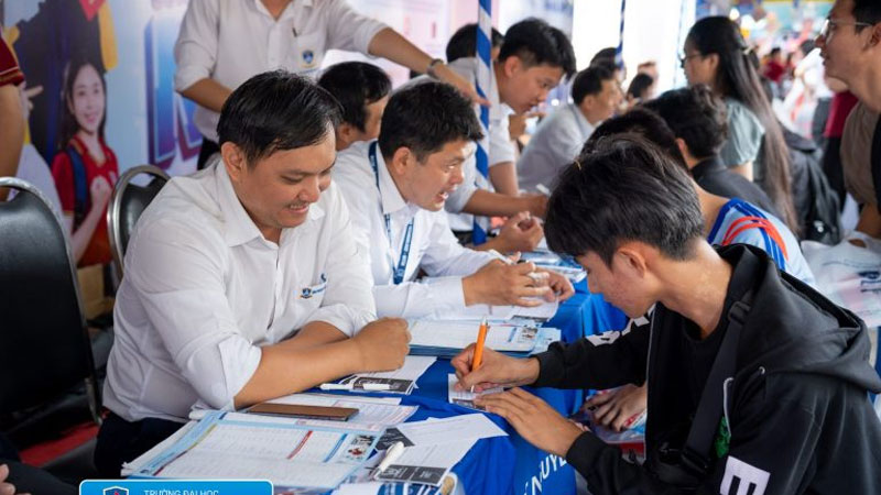 Trường ĐH Nguyễn Tất Thành công bố điểm sàn xét học bạ và đánh giá năng lực năm 2026